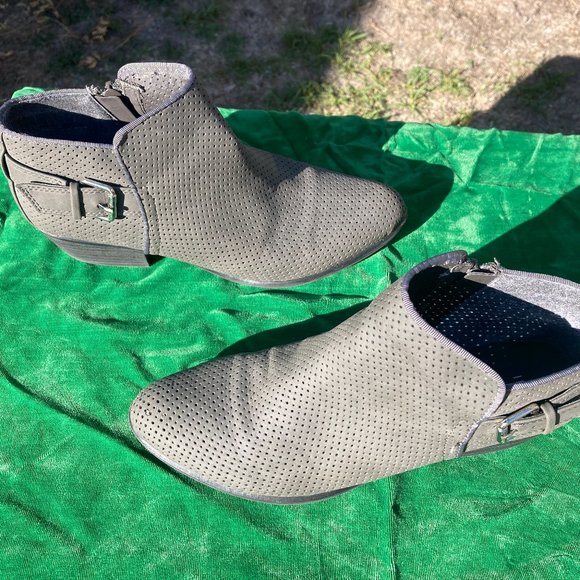 Grey ESPRIT Ankle Boots Booties Women's Size 7.5 Synthetic - Picture 4 of 6